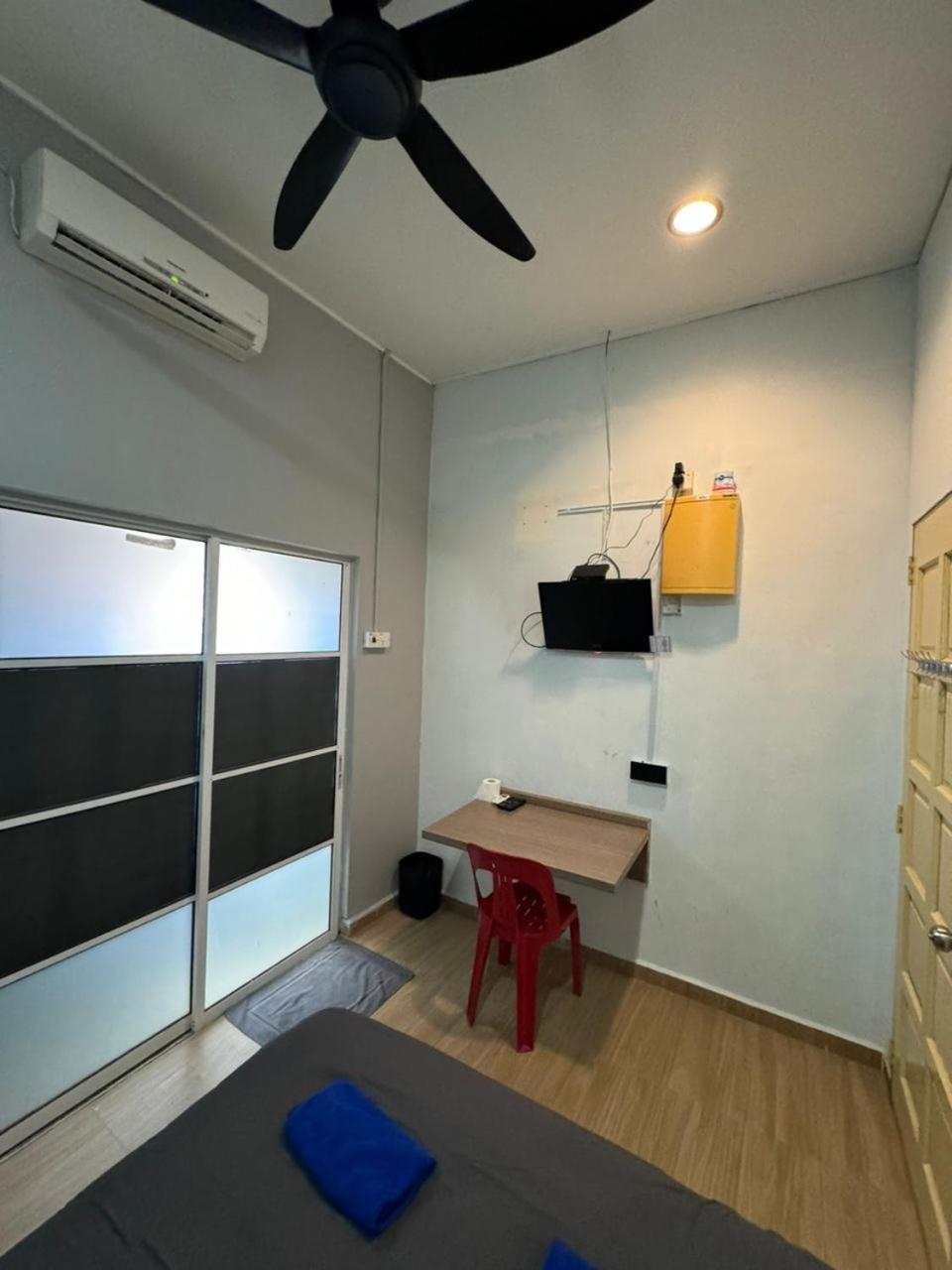 Momo Guest House Kuala Terengganu Exteriör bild